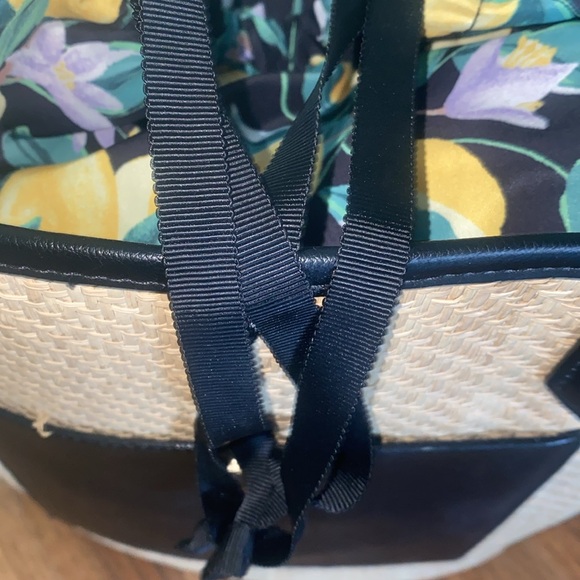 Victoria’s Secret straw bag lined with lemons and black, fake leather - Picture 6 of 7